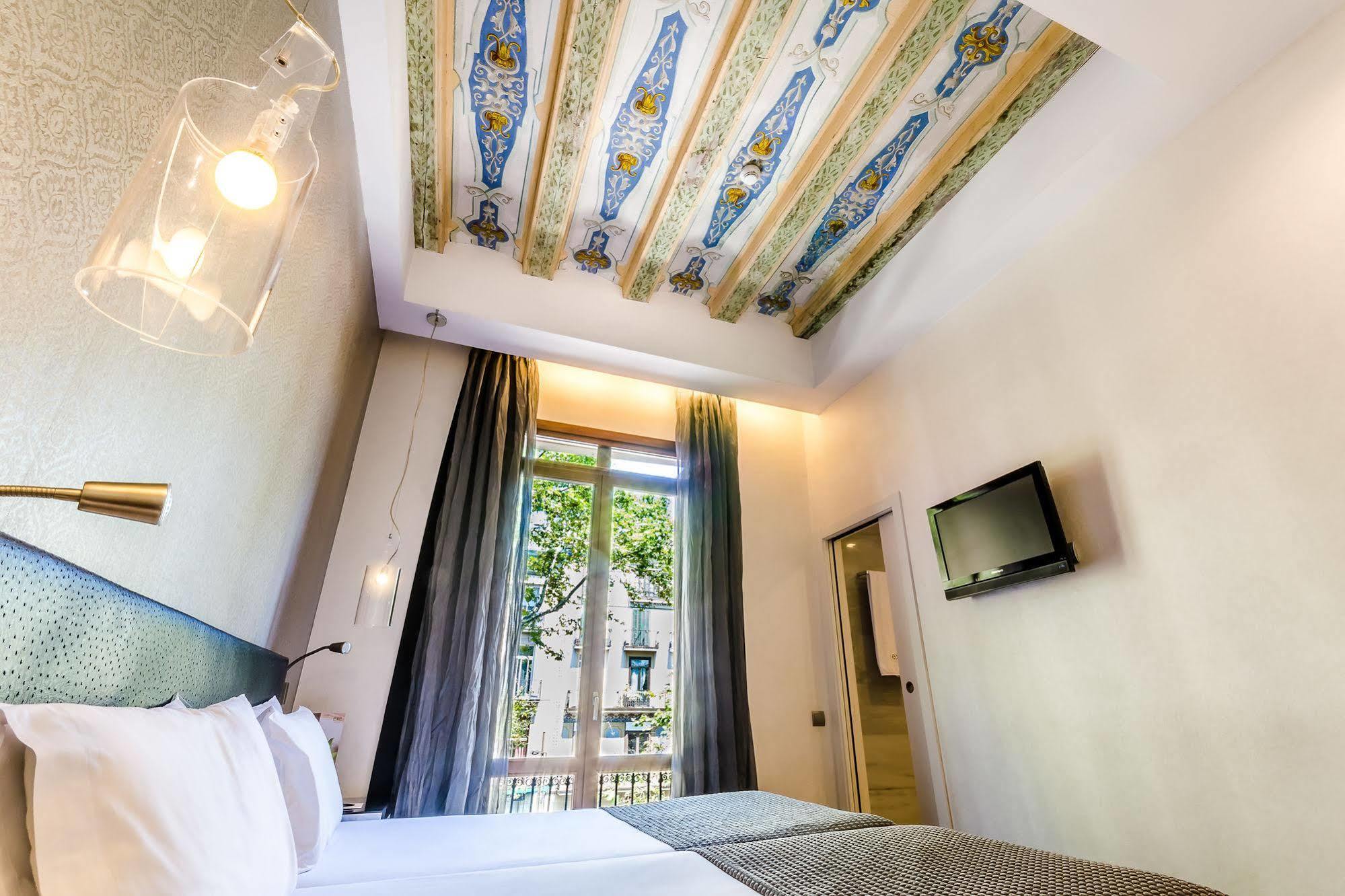 Hotel Exe Ramblas Boquería 3*